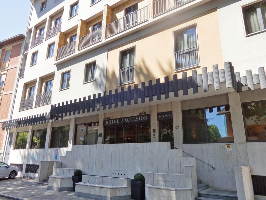 Hotel Excelsior Magenta Eksteriør billede