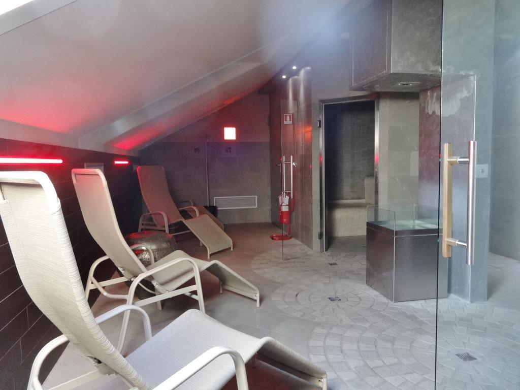 Hotel Excelsior Magenta Eksteriør billede